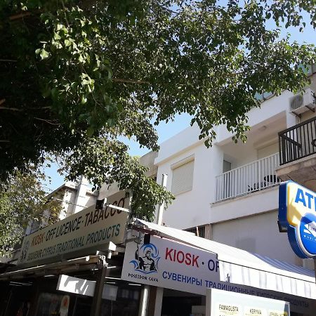 Poseidono'S Apartment Paphos Ngoại thất bức ảnh