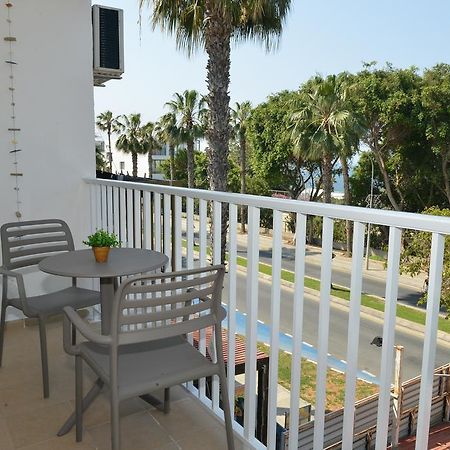 Poseidono'S Apartment Paphos Ngoại thất bức ảnh
