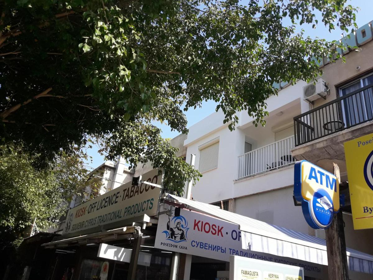 Poseidono'S Apartment Paphos Ngoại thất bức ảnh