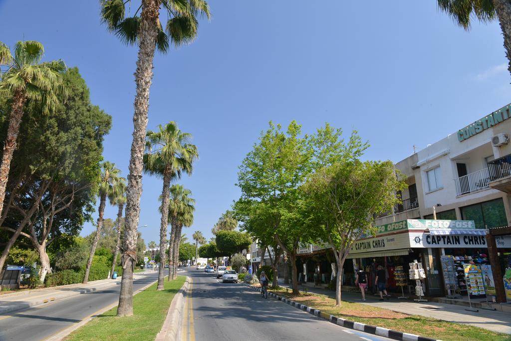Poseidono'S Apartment Paphos Ngoại thất bức ảnh